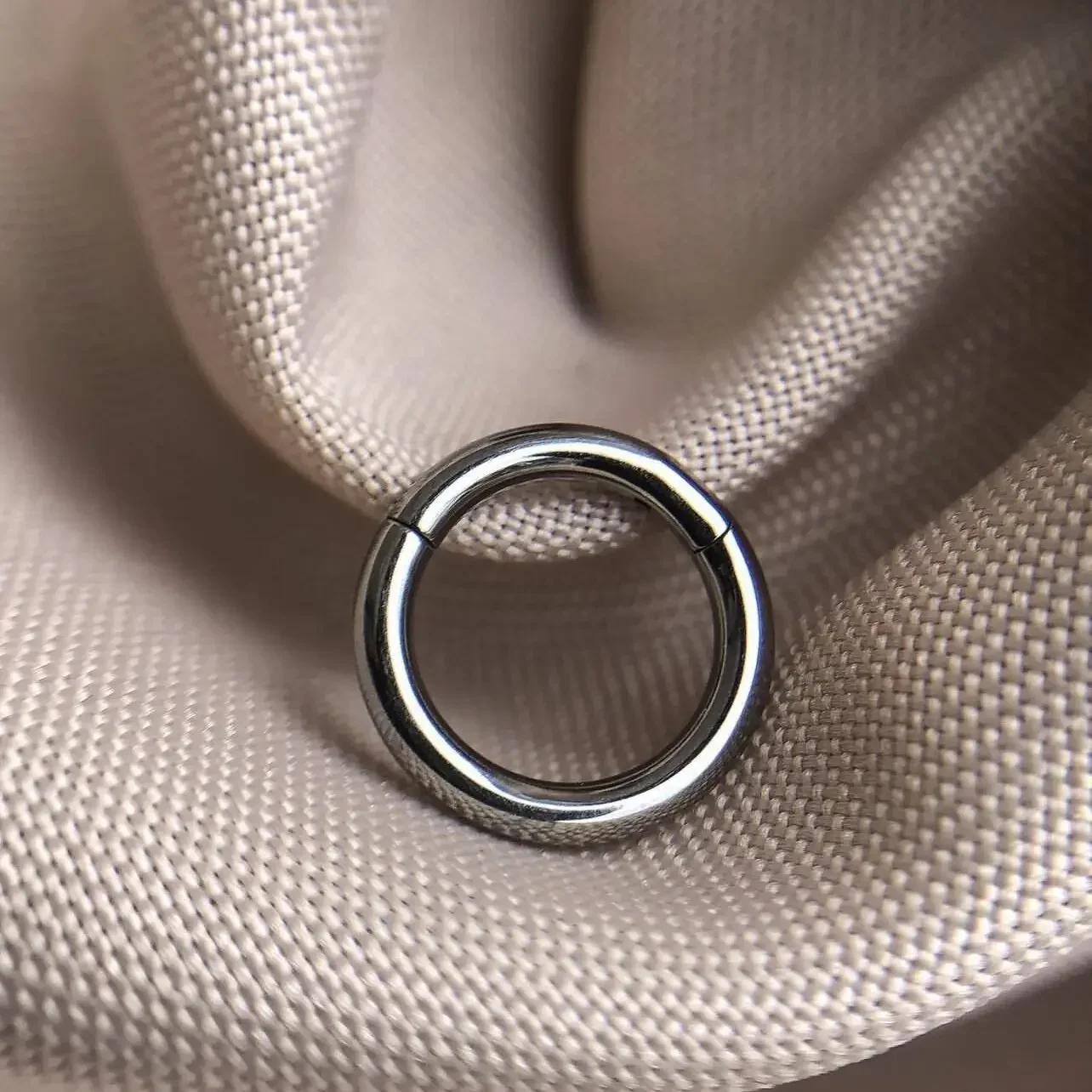 G23 Titanium Nose Ring 14G 16G - Septum Clicker Ring 评论和价格