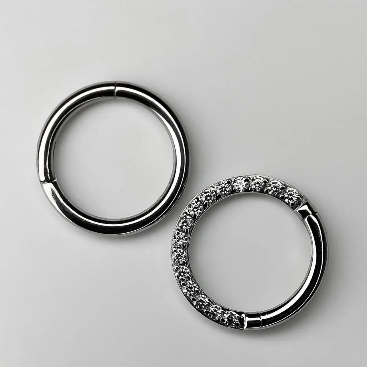 G23 Titanium Nose Ring 14G 16G - Septum Clicker Ring 评论和价格